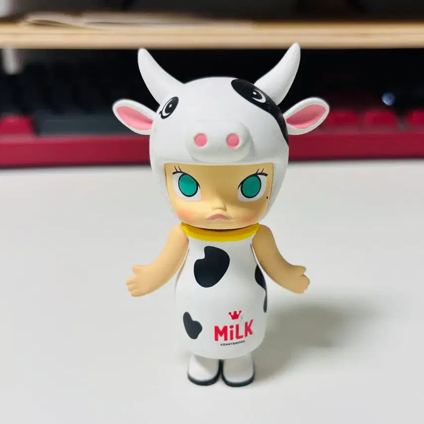 [BUNJANG] Pop Mart Molly Ox Figure / 팝마트 몰리 소 피규어