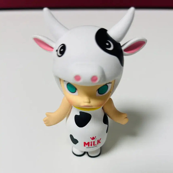 [BUNJANG] Pop Mart Molly Ox Figure / 팝마트 몰리 소 피규어