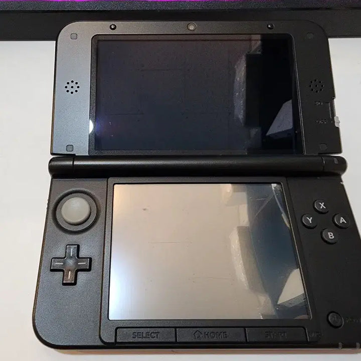 [BUNJANG] Nintendo 3DS XL Red Console with Official Charger and Pokemon Bank / 닌텐도 3DS XL 레드 정품충전기 포켓몬뱅크