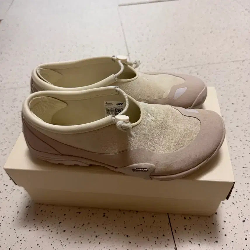 [BUNJANG] New Balance x Tokyo Design Studio MT10T Sneakers / 뉴발란스 x 도쿄 디자인 스튜디오 MT10T 260