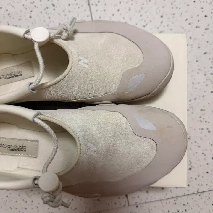[BUNJANG] New Balance x Tokyo Design Studio MT10T Sneakers / 뉴발란스 x 도쿄 디자인 스튜디오 MT10T 260