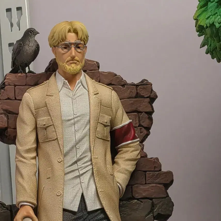 [BUNJANG] FREEDOM Zeke Yeager Attack on Titan Resin Statue / FREEDOM 지크 예거 진격의거인 레진 피규어 팝니다.