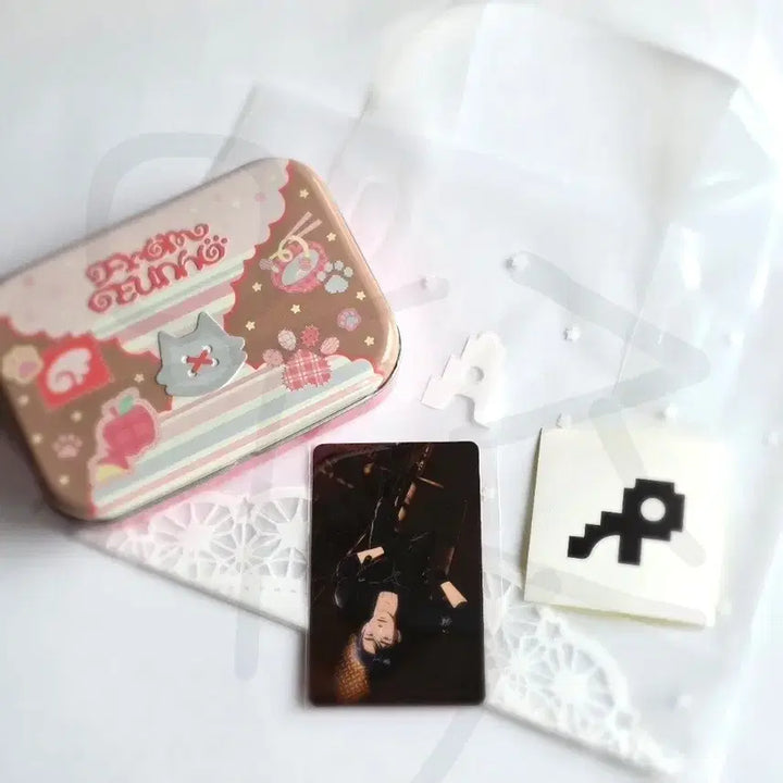 [BUNJANG] PLAVE P.League Eunho Birthday Cookie Tin Case Lucky Draw Photocard Sticker / 플레이브 십카페 은호 생일 쿠키 틴케이스 럭드 포카 스티커 비닐 예준