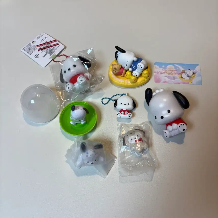 [BUNJANG] Sanrio Pochacco Figure Keychain Gacha Pop Mart / 산리오 포챠코 피규어 키링 가챠 팝마트 피규어