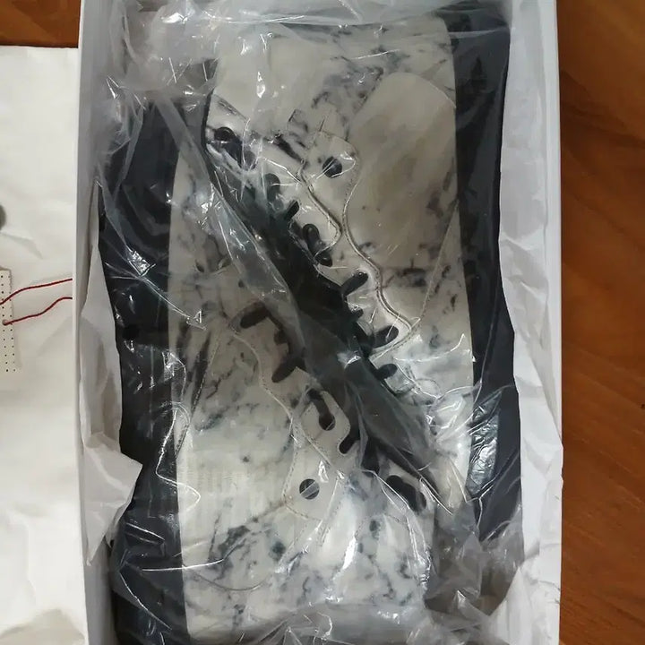 [BUNJANG] Balenciaga Marble High-Top Sneakers Size 40 / 발렌시아가 마블 하이탑 40사이즈