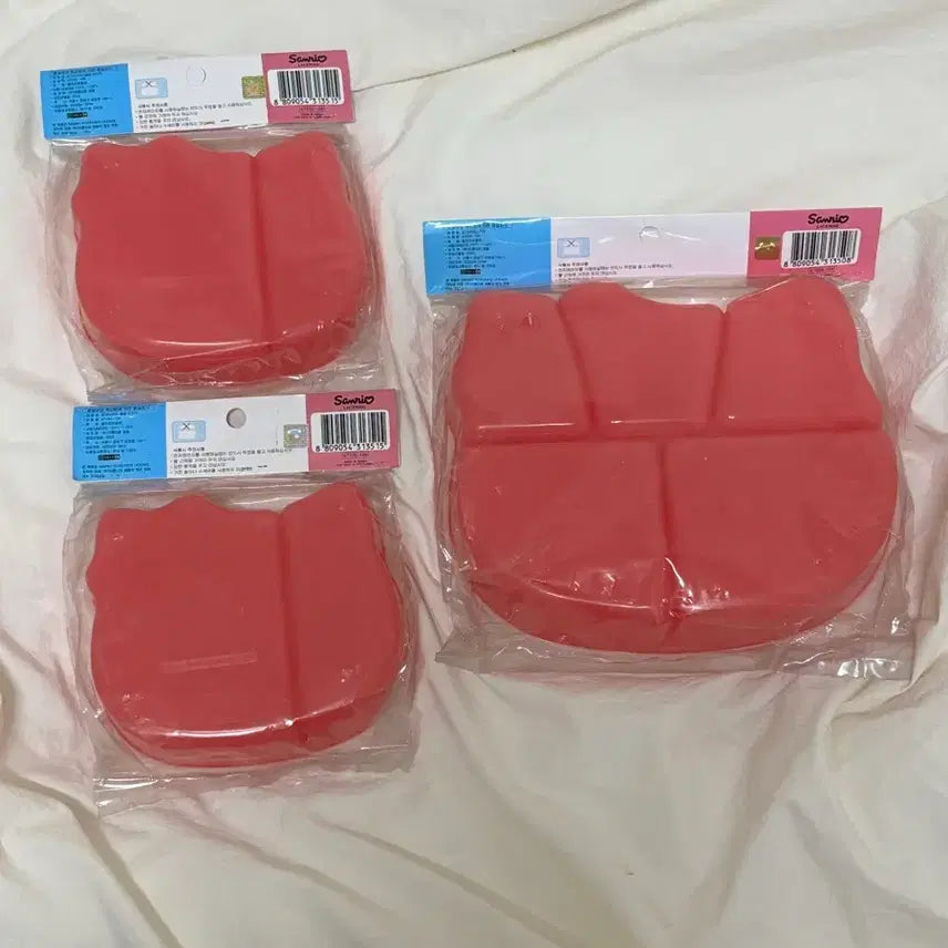 [BUNJANG] Hello Kitty 2003 Face Lunch Box Container Vintage Stationery / 2003 고전 헬로키티 얼굴 도시락통 보관함 키티 고전문구