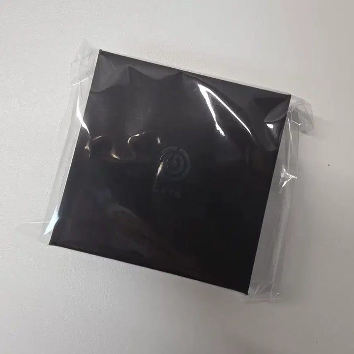 [BUNJANG] DAY6 10th Anniversary Young K Necklace Decade Sealed / 데이식스 10주년 목걸이 영케이 decade 미개봉