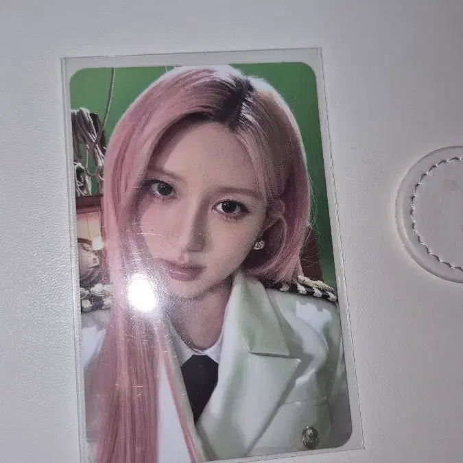 [BUNJANG] IVE DIVE in toIVE Gaeul Photocard / 아이브 DIVE in toIVE 포토팩 가을 포토카드