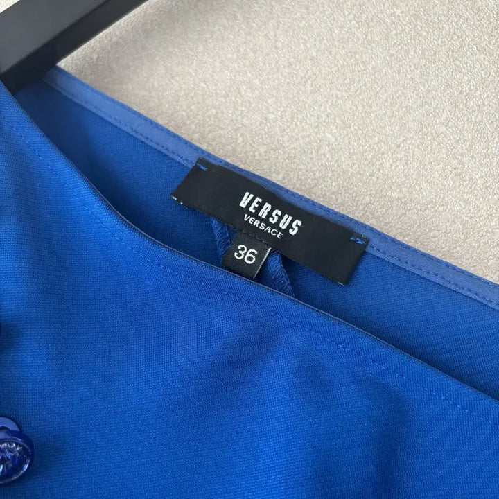 [BUNJANG] Versace Versus Blue Safety Pin Detail Bodycon Dress Size 36 / [정품] Versace Versus 베르사체 원피스 블루 36