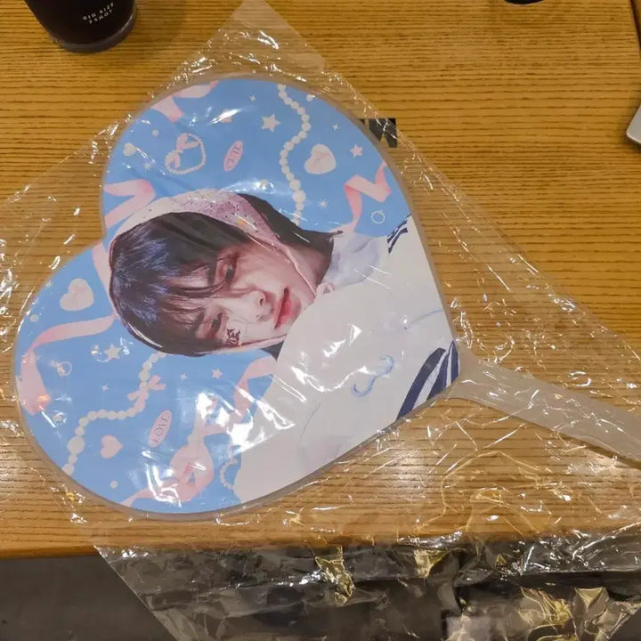 [BUNJANG] Stray Kids Hyunjin Heart Uchiwa (Unofficial Merchandise, Sealed) / 스트레이키즈 스키즈 현진 황현진 하트 우치와 비공식 굿즈 미개봉 새상품