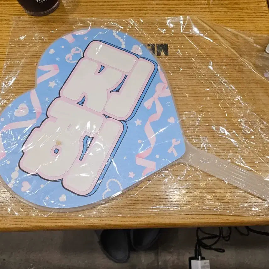 [BUNJANG] Stray Kids Hyunjin Heart Uchiwa (Unofficial Merchandise, Sealed) / 스트레이키즈 스키즈 현진 황현진 하트 우치와 비공식 굿즈 미개봉 새상품
