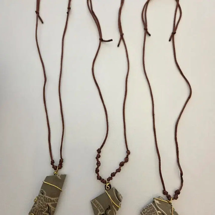 [BUNJANG] Joseon Dynasty Buncheong Ware Celadon Dragon Motif Porcelain Fragment Necklace / 골동품 조선시대 분청사기 운용문 도편 목걸이