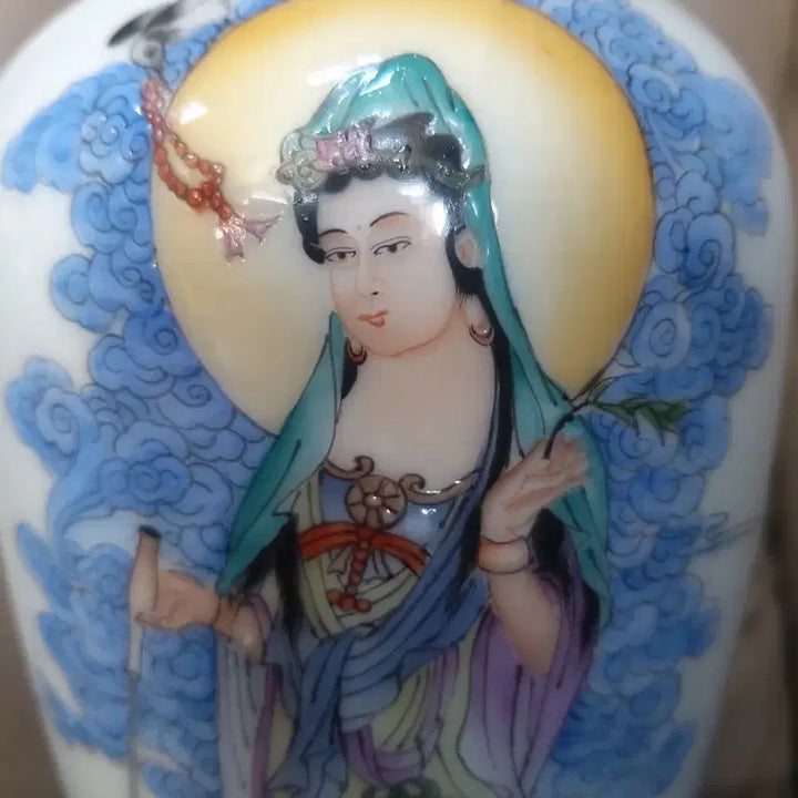 [BUNJANG] Qing Dynasty Yongzheng Period Celadon Vase - Medicine Buddha Design / 청.옹정제.기물/약사여래보살.매병.
