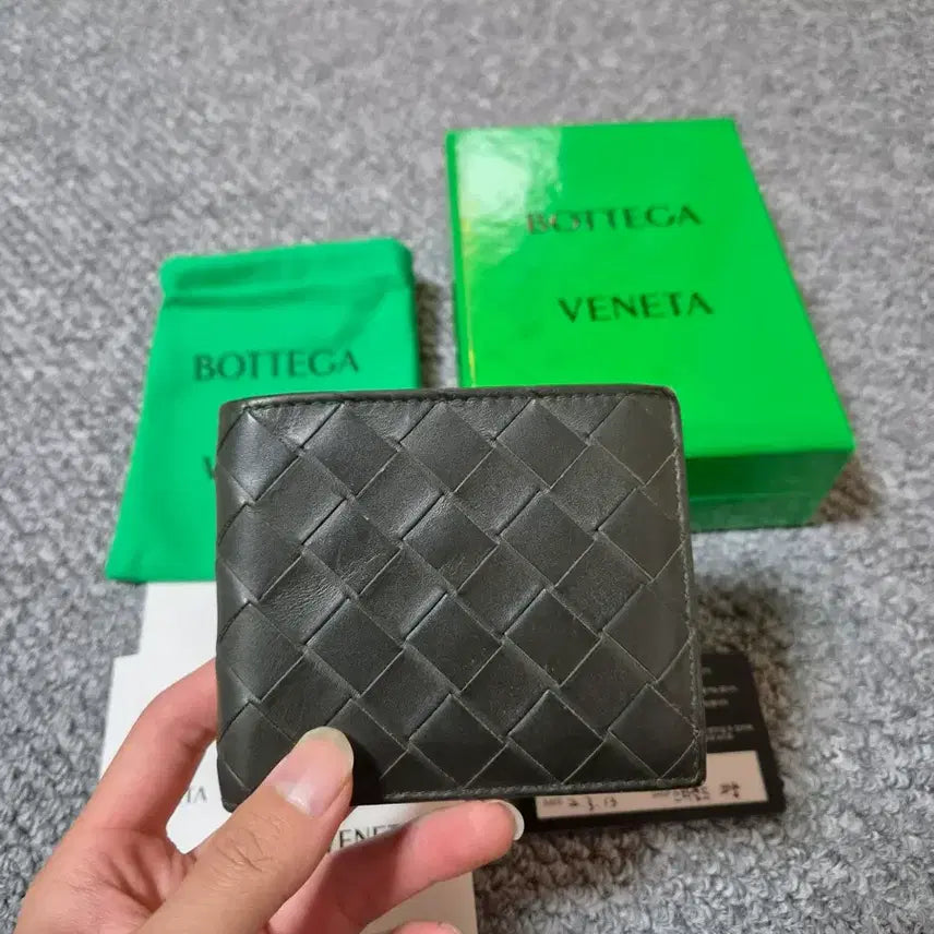 [BUNJANG] Bottega Veneta Intrecciato Bifold Wallet / 보테가베네타 인트레치아토 투톤 반지갑