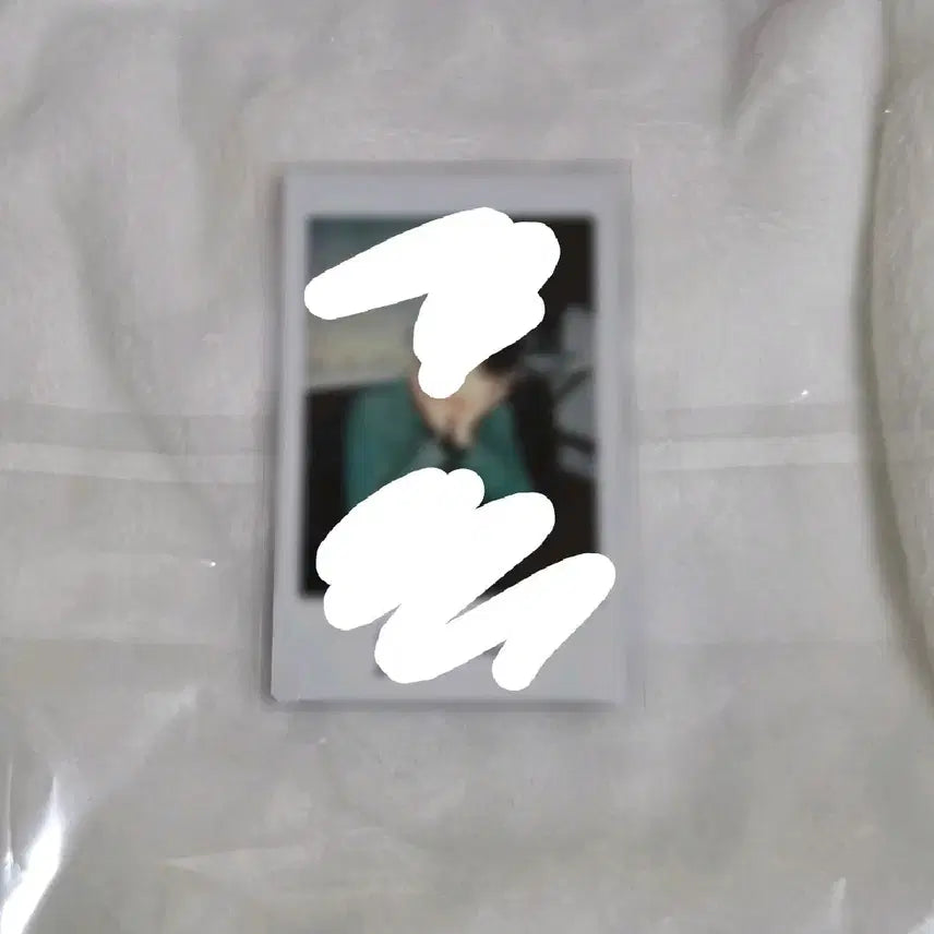 [BUNJANG] DAY6 Young K Signed Polaroids / 데이식스 영케이 친필 싸인폴라 판매