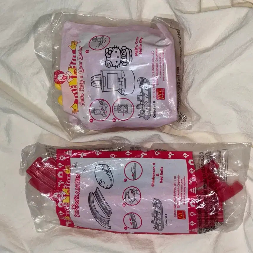 [BUNJANG] 2003 Hello Kitty Shinkansen Happy Meal Set (8 Types) / [마지막인하]2003 고전 헬로키티 해피밀 신칸센 세트 총 8종