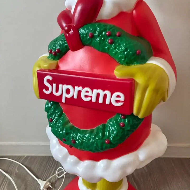 [BUNJANG] Supreme Grinch 3-Foot Light-Up Figure / 슈프림 3-풋 그린치 supreme 3foot Grinch