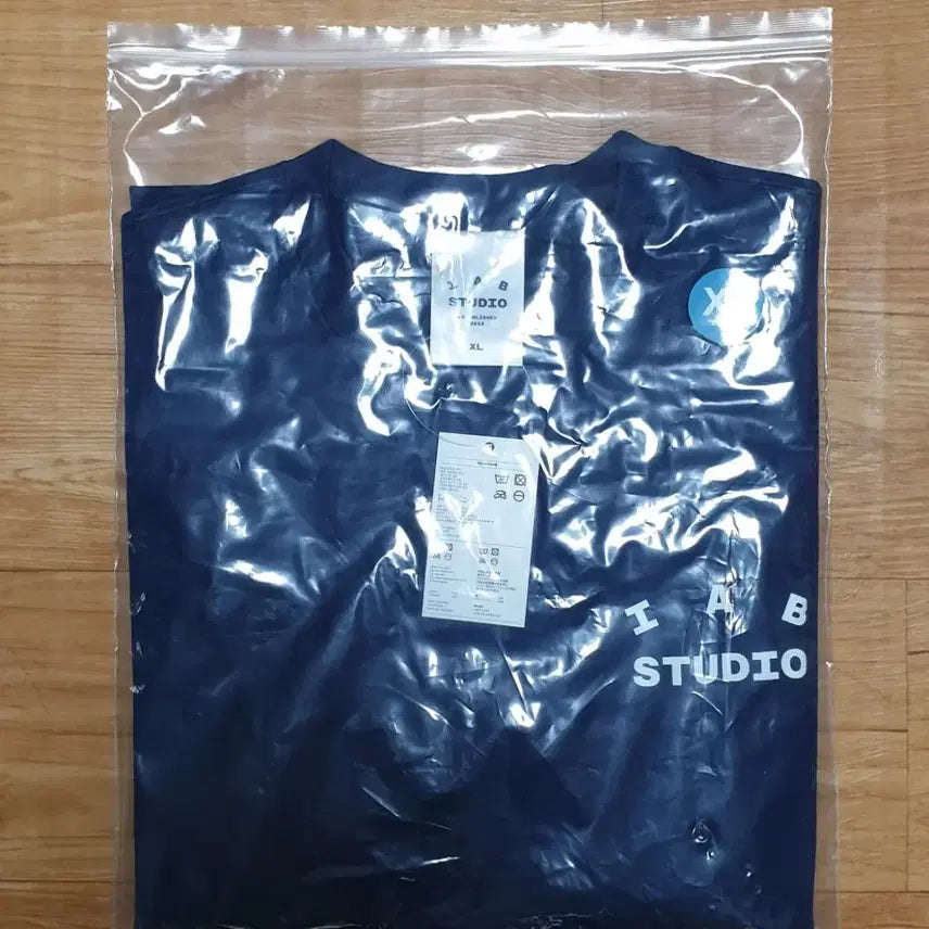 [BUNJANG] IAP STUDIO IAP Original T-shirt Navy (XL) / 아이앱 스튜디오 아이앱 오리지널 티셔츠 네이비(XL)