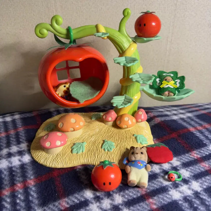 [BUNJANG] Sylvanian Families Sleepy Forest Tomato Old Figure / 실바니안 잠자는 숲속의 토마토 올드 피규어