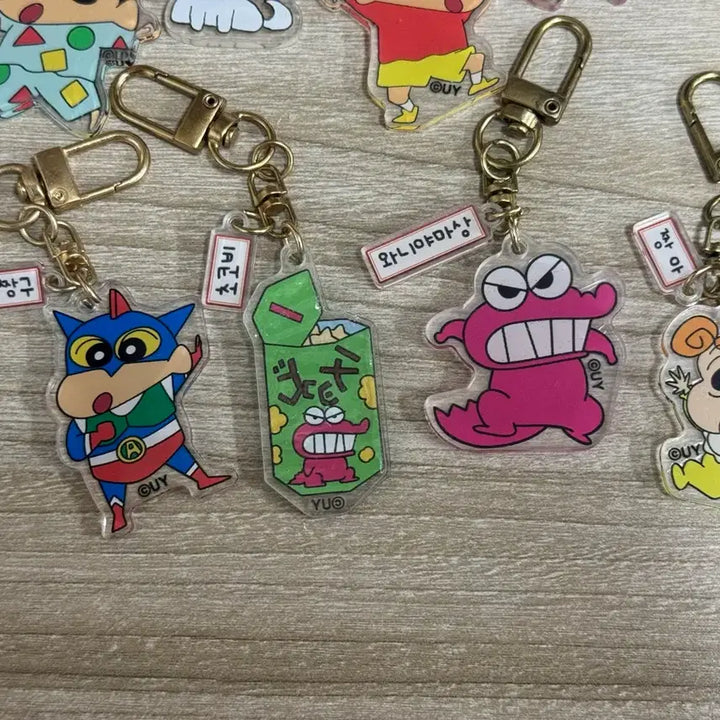 [BUNJANG] Crayon Shin-chan Acrylic Keychain Set (8 Pieces) / 짱구 캐릭터 키링 (짱구/흰둥이/유리/초코비) 8개