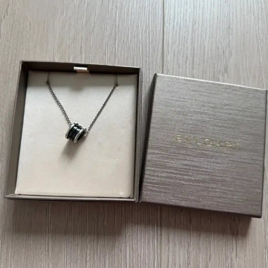 [BUNJANG] Bvlgari B.zero1 Save the Children Necklace / 불가리 비제로원 세이브더칠드런 목걸이