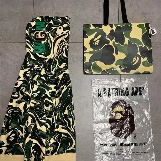 [BUNJANG] BAPE Green Marbling Camo Shark Hoodie / 베이프 그린 마블링 카모 샤크 후드집업