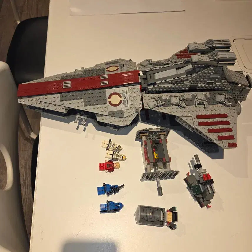 [BUNJANG] LEGO Star Wars 8039 Republic Attack Cruiser Venator / 레고 스타워즈 8039 리퍼블릭 어택 크루저 베나터
