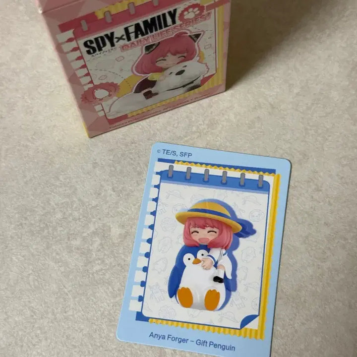 [BUNJANG] Pop Mart Spy x Family Anya Penguin Figure / 팝마트 스파이패밀리 아냐 펭귄 피규어