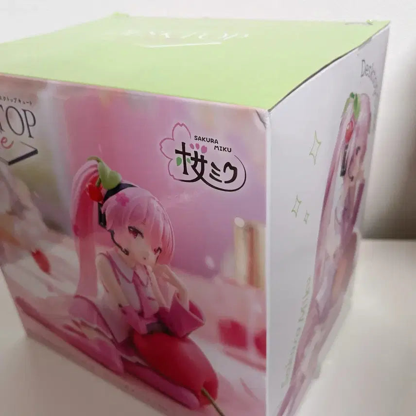 [BUNJANG] Sakura Miku Hatsune Miku Desktop Cute Figure / 사쿠라 미쿠 하츠네 미쿠 데스크탑 큐트 타이토 피규어 미개봉