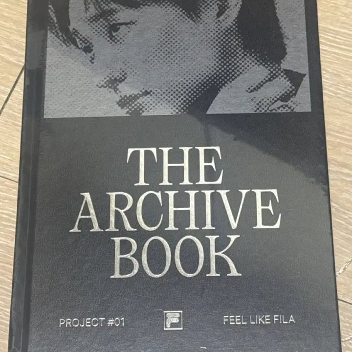 [BUNJANG] Woodz FILA Archive Book / 우즈 휠라 아카이브북