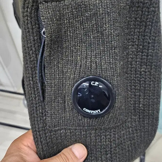 [BUNJANG] CP Company Lens Applique Knit Mix Padded Jacket / CP컴퍼니 렌즈와펜 니트 믹스패딩~48