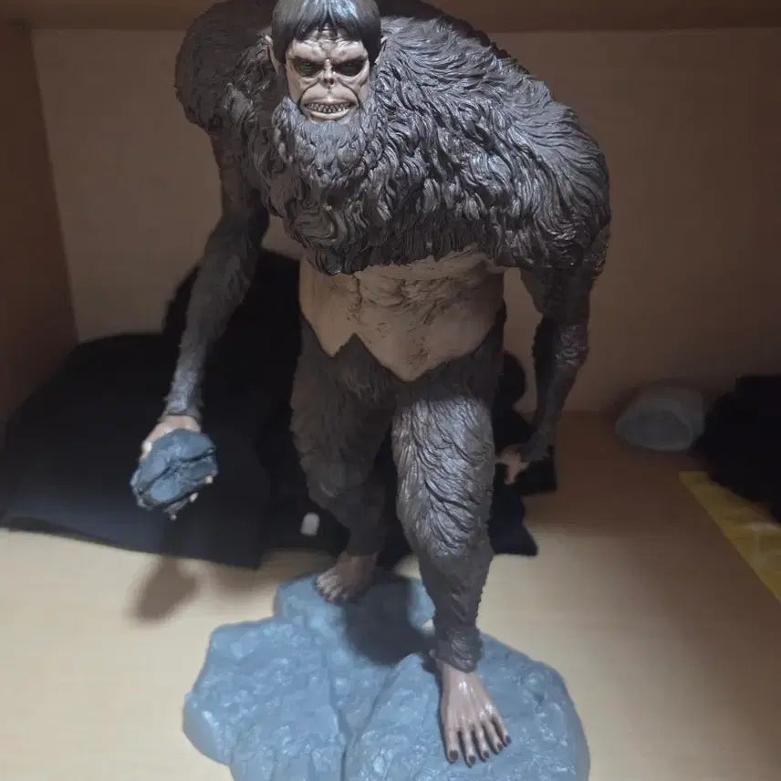 [BUNJANG] Attack on Titan Beast Titan A Prize Figure (Opened) / 진격의거인 제일복권 짐승거인a상 개봉양품