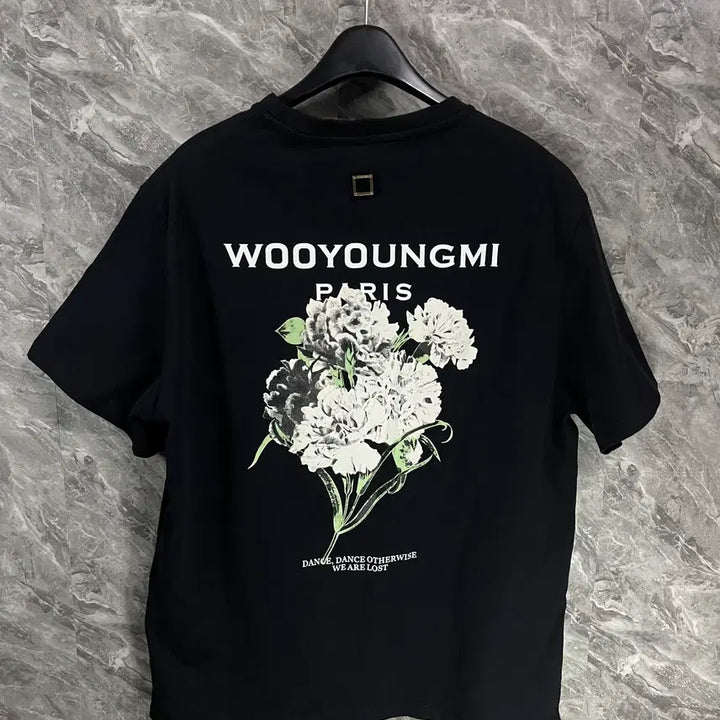 [BUNJANG] Wooyoungmi Flower Print Back Logo T-Shirt Black / [46] 우영미 플라워 프린트 백로고 티셔츠 블랙