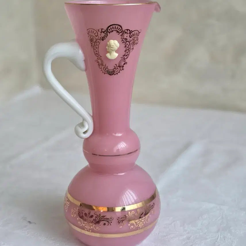 [BUNJANG] French Vintage Pink Opaline Jug Vase with Hand-Painted Gold Decoration / 프랑스 빈티지 핑크 오팔린 저그 화병 / 핸드페인팅 골드 장식
