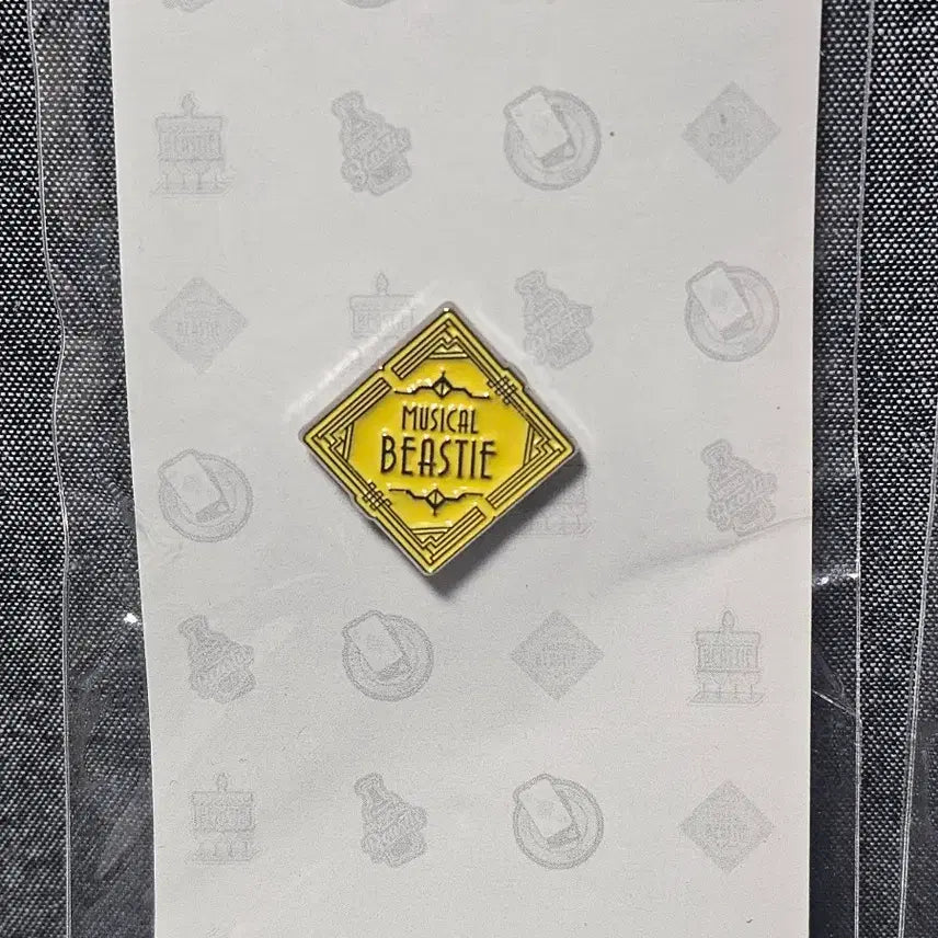 [BUNJANG] Musical "The Beastie" 2017 &amp; 2020 Badge Set / 뮤지컬 비스티 2017, 2020 뱃지