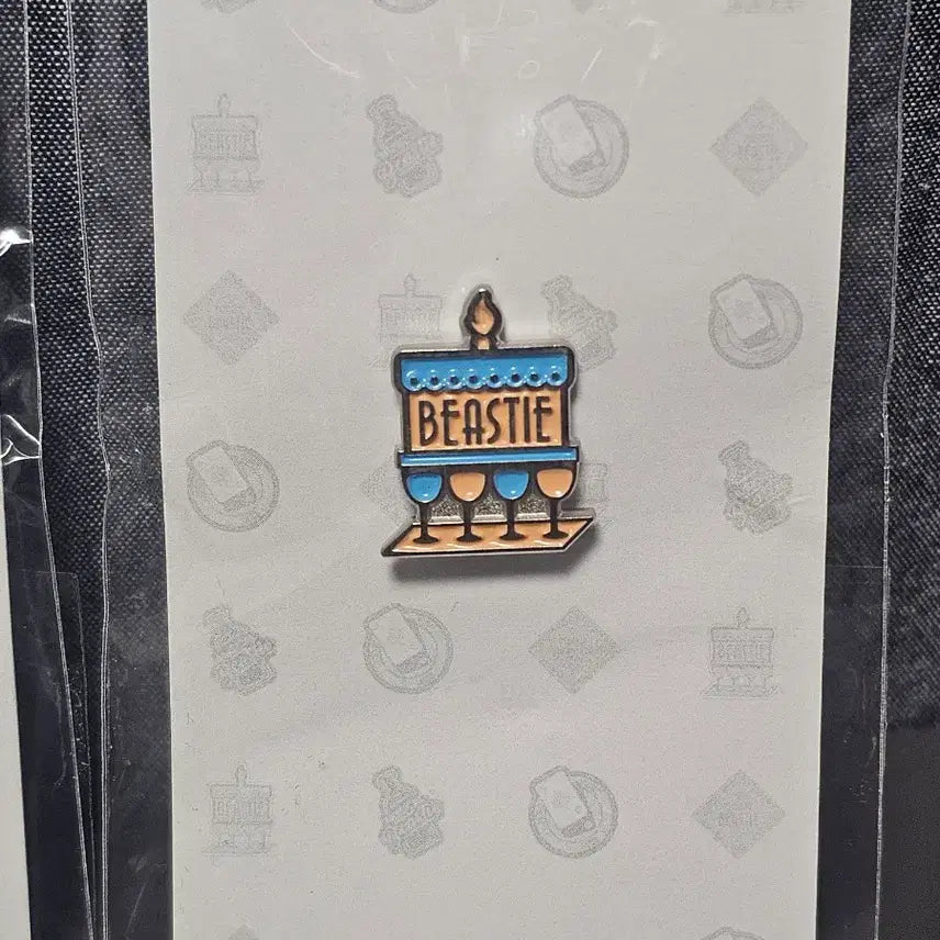 [BUNJANG] Musical "The Beastie" 2017 &amp; 2020 Badge Set / 뮤지컬 비스티 2017, 2020 뱃지