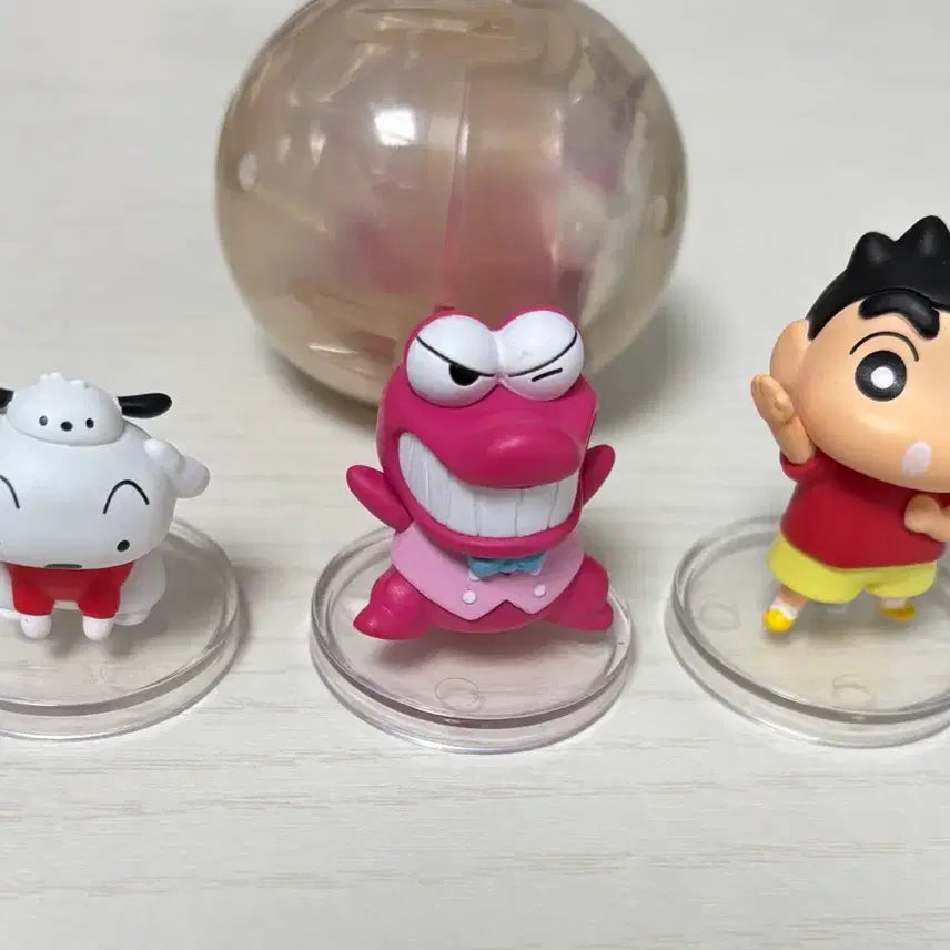 [BUNJANG] Crayon Shin-chan x Sanrio Collaboration Gacha Figures (Opened) / 짱구 산리오 콜라보 가챠 4종(개봉)