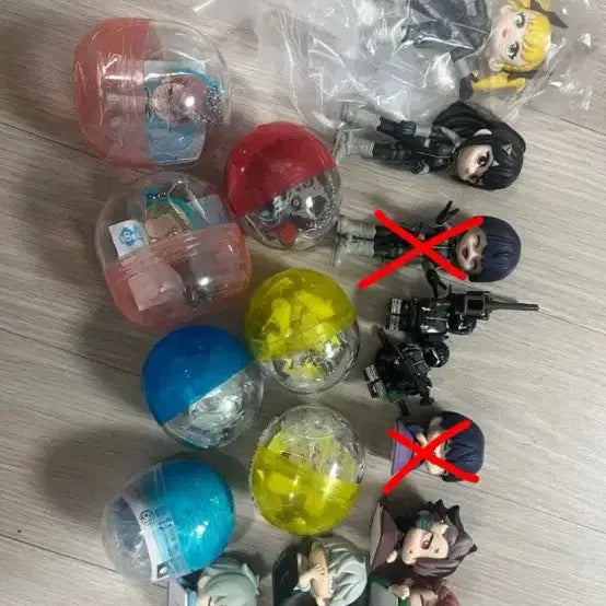 [BUNJANG] Kaiju No. 8 Goods Bundle (Figure, Rubber Charm, Onemutan, etc.) / 괴수 8호 굿즈 처분 팔버스 피규어, 러버참, 오네무탄 등