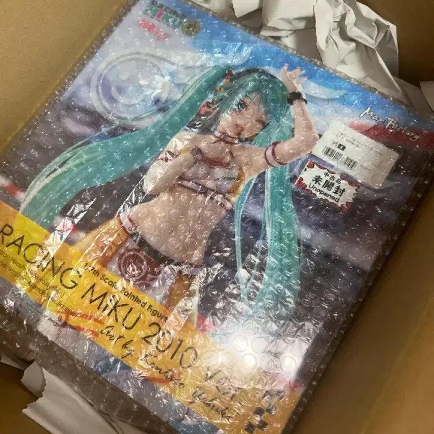 [BUNJANG] Max Factory Hatsune Miku Racing Miku 2010 Version 1/7 Scale Figure (Sealed) / 미개봉 맥스팩토리 하츠네 미쿠 GT 1/7 스케일 레이싱 미쿠 피규어