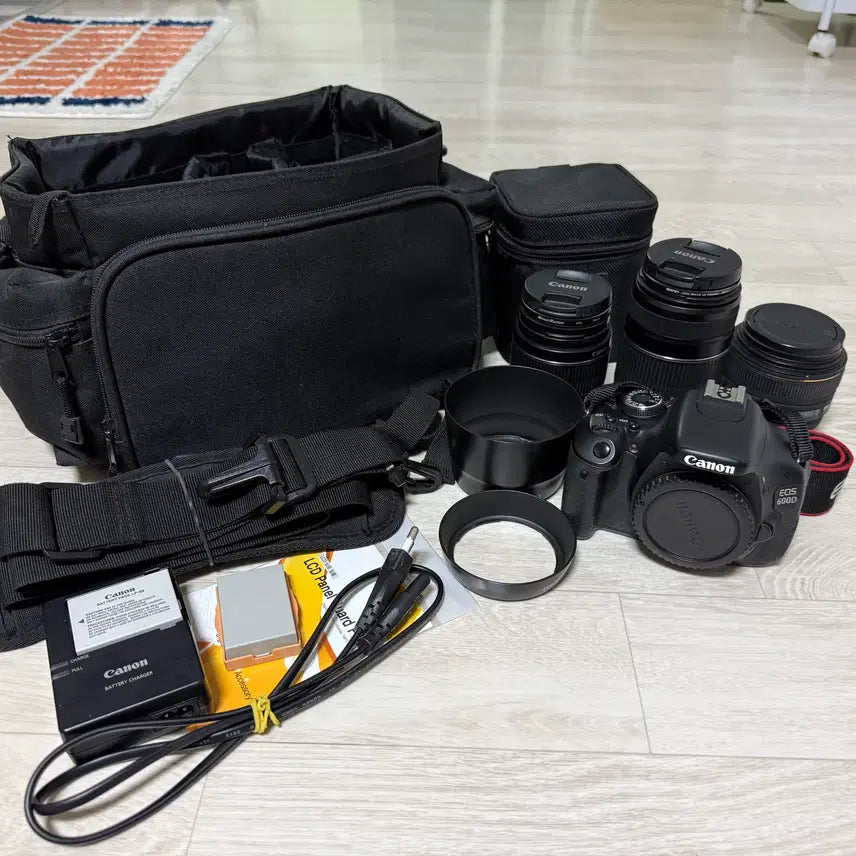 [SOLD OUT] 캐논 EOS 600D DSLR 풀세트 판매 / 렌즈 3개 / 가방 배터리