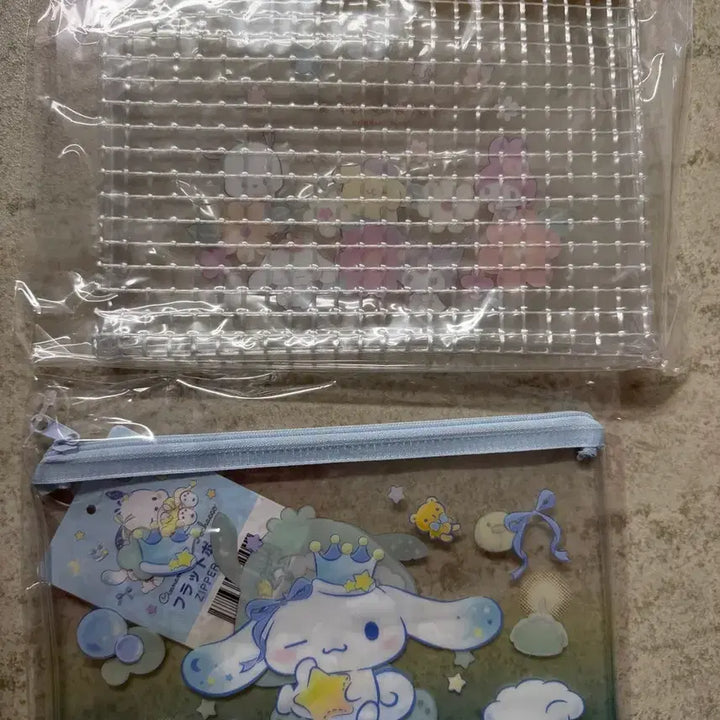[BUNJANG] Sanrio Characters Clear PVC Pouch Set (2 Types) / 산리오 캐릭터 투명 pvc파우치 2종
