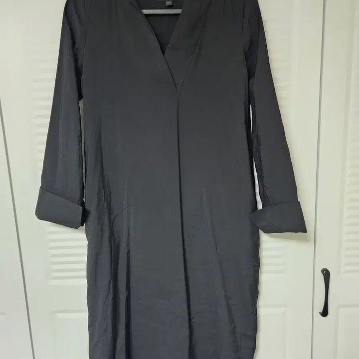 [SOLD OUT] COS 블랙 원피스