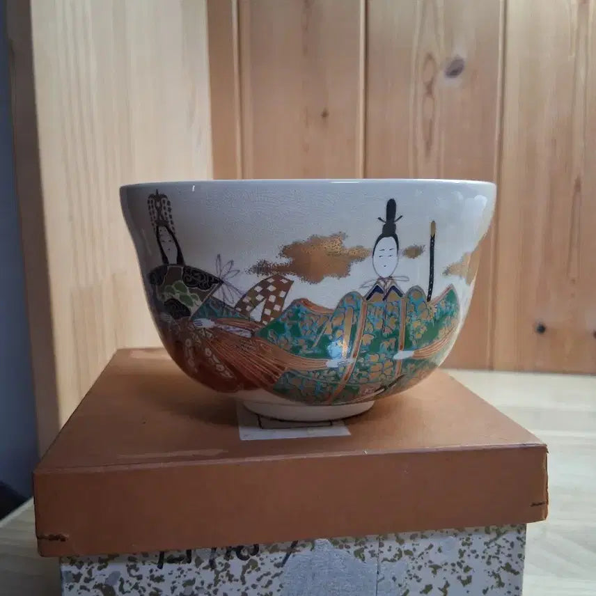 [BUNJANG] Japanese Figure Celadon Tea Bowl / 202 일본 인물문 다완