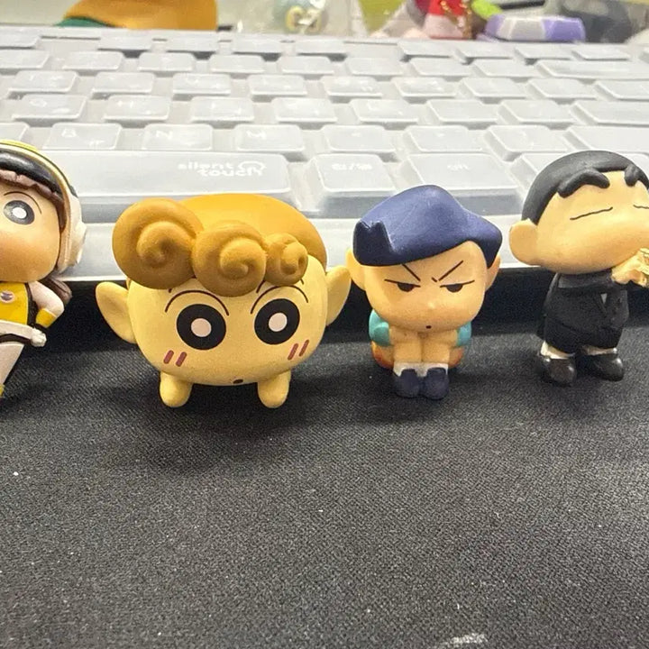 [BUNJANG] Crayon Shin-chan Figure 4-Piece Set / 짱구는 못말려 피규어 4종 세트