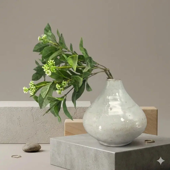 [BUNJANG] Joseon Dynasty Bunwon Celadon Porcelain Vase / 골동품 조선후기 관요 분원 순백자 병