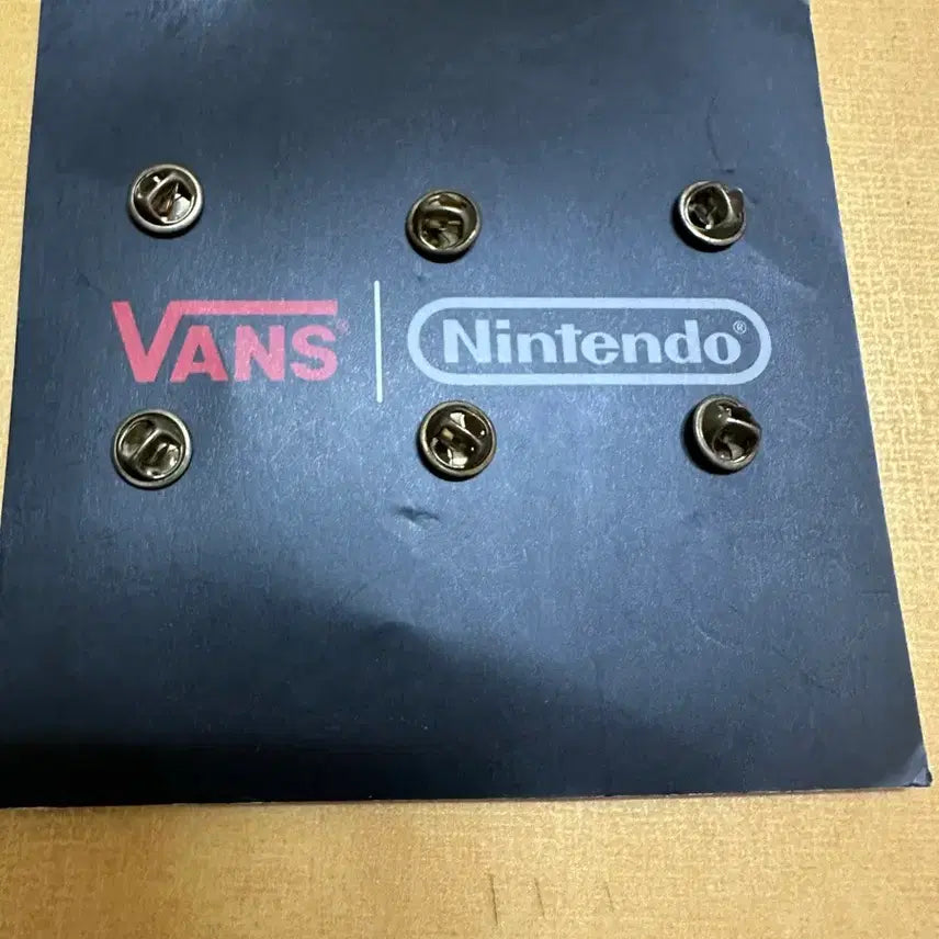 [BUNJANG] Nintendo Vans Pin Button Promotion Pinback Set / 닌텐도 반스 핀 버튼 프로모션 핀백 세트 판매합니다.