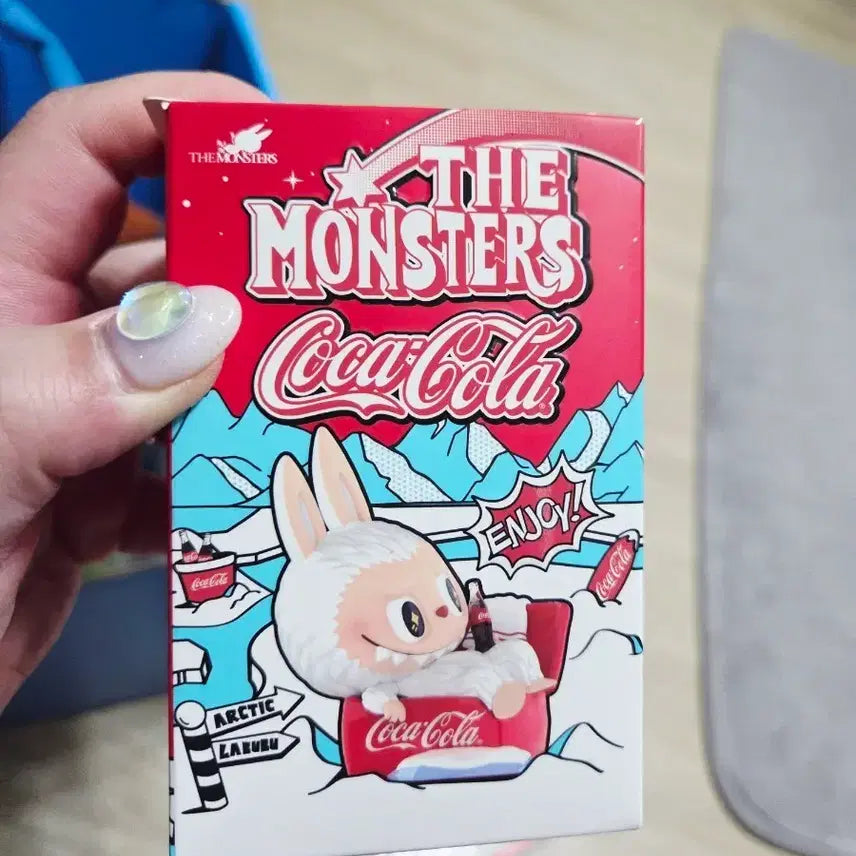 [BUNJANG] POP MART Labubu Coca-Cola Sleigh Crazy Ride Figure / 팝마트 라부부 코카콜라 피규어 썰매 크레이지 라이드