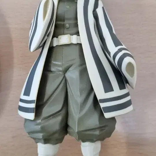 [BUNJANG] Demon Slayer Iguro Obanai Figure (Opened) / 귀멸의 칼날 이구로 피규어ㅡ개봉품