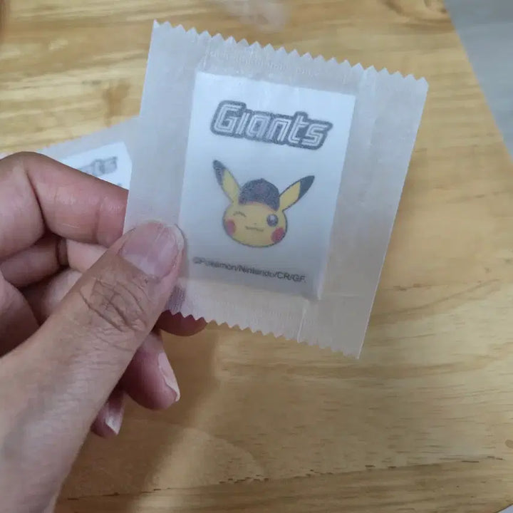 [BUNJANG] Pokemon Giants Collaboration Pikachu Sticker / 포켓몬스터 자이언츠 콜라보  피카츄 띠부씰