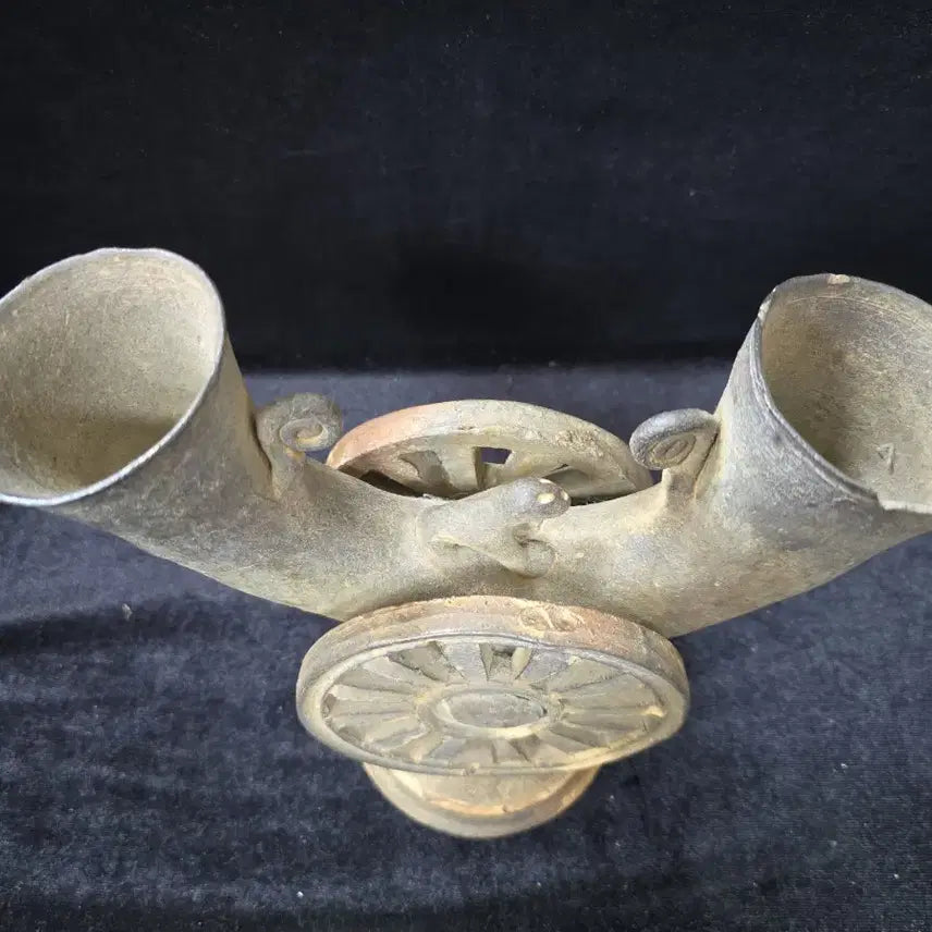 [BUNJANG] Antique Pottery Chariot with Horn Cups / 골동품 뿔잔이 달린 마차모양 토기